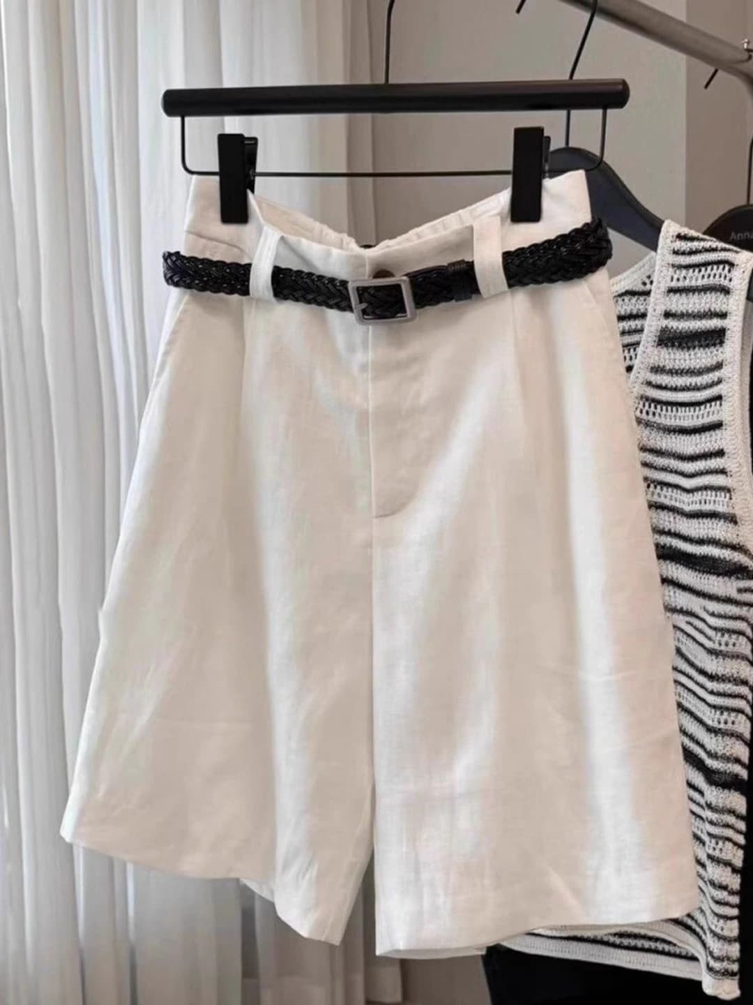 Women's white Korean style plus size slimming loose fit casual knee-length shorts