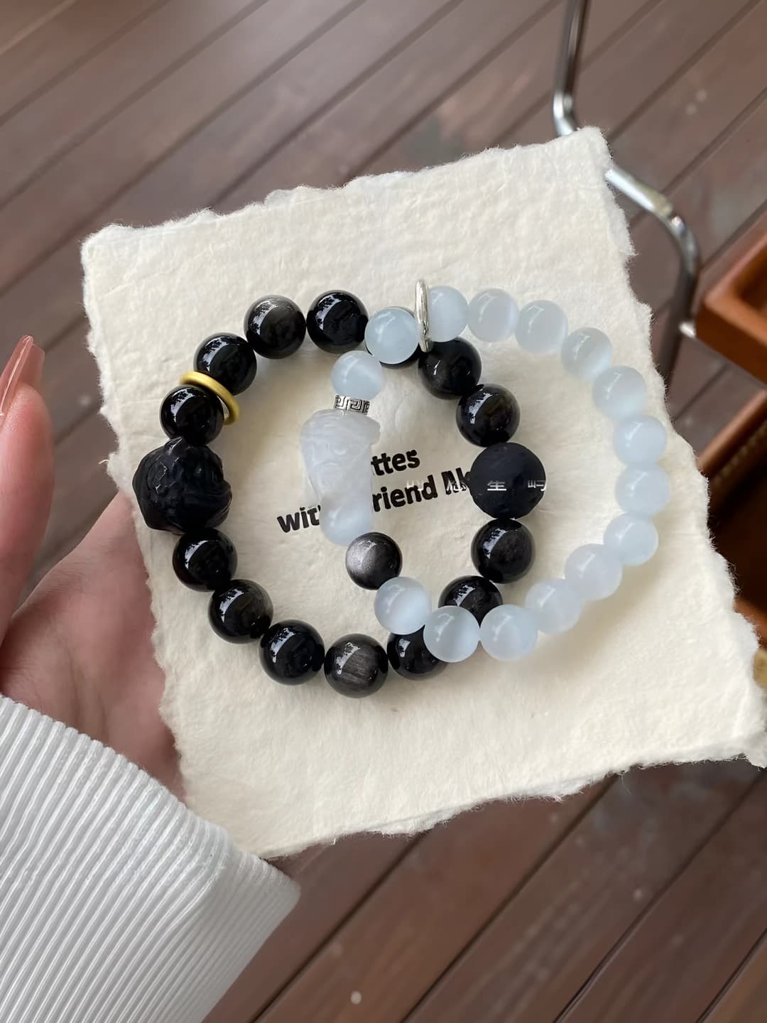 L566 White auspicious lion bracelet