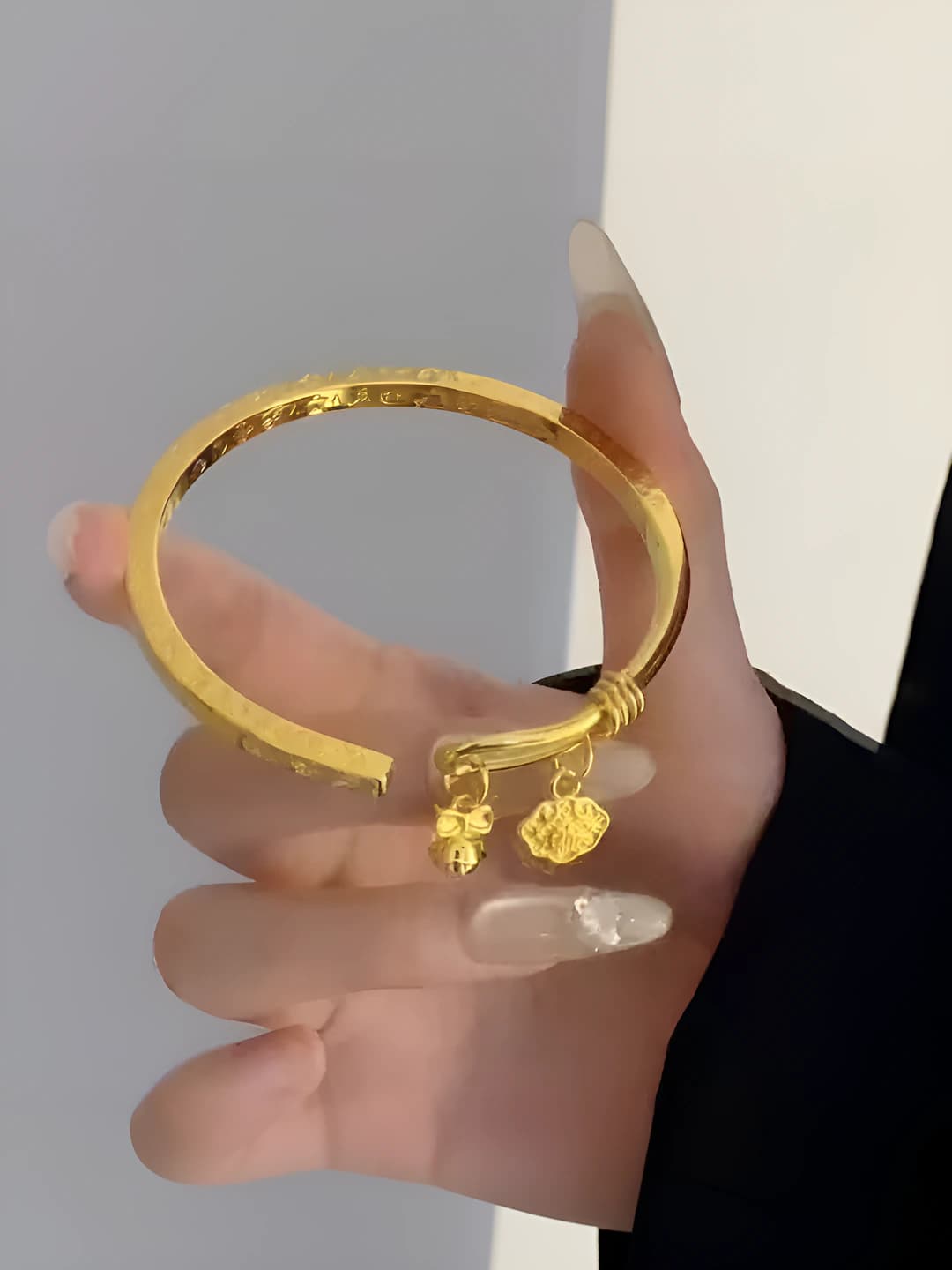 Женский браслет-обруч в китайском стиле с колокольчиком и замком, цинковый сплав