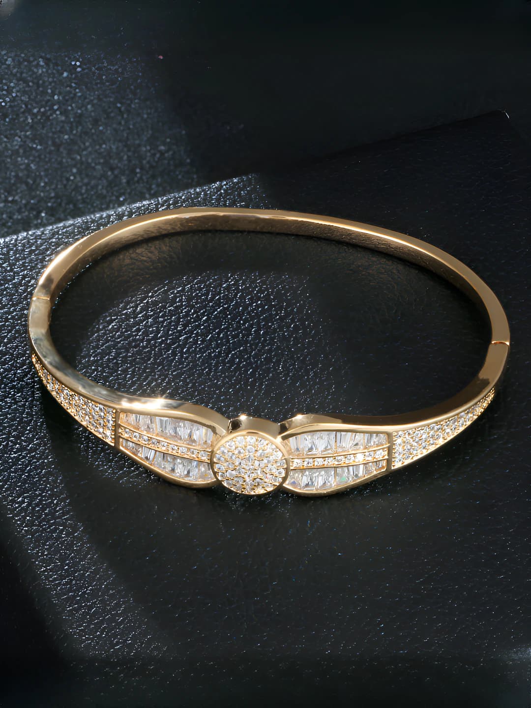 Gold bracelet