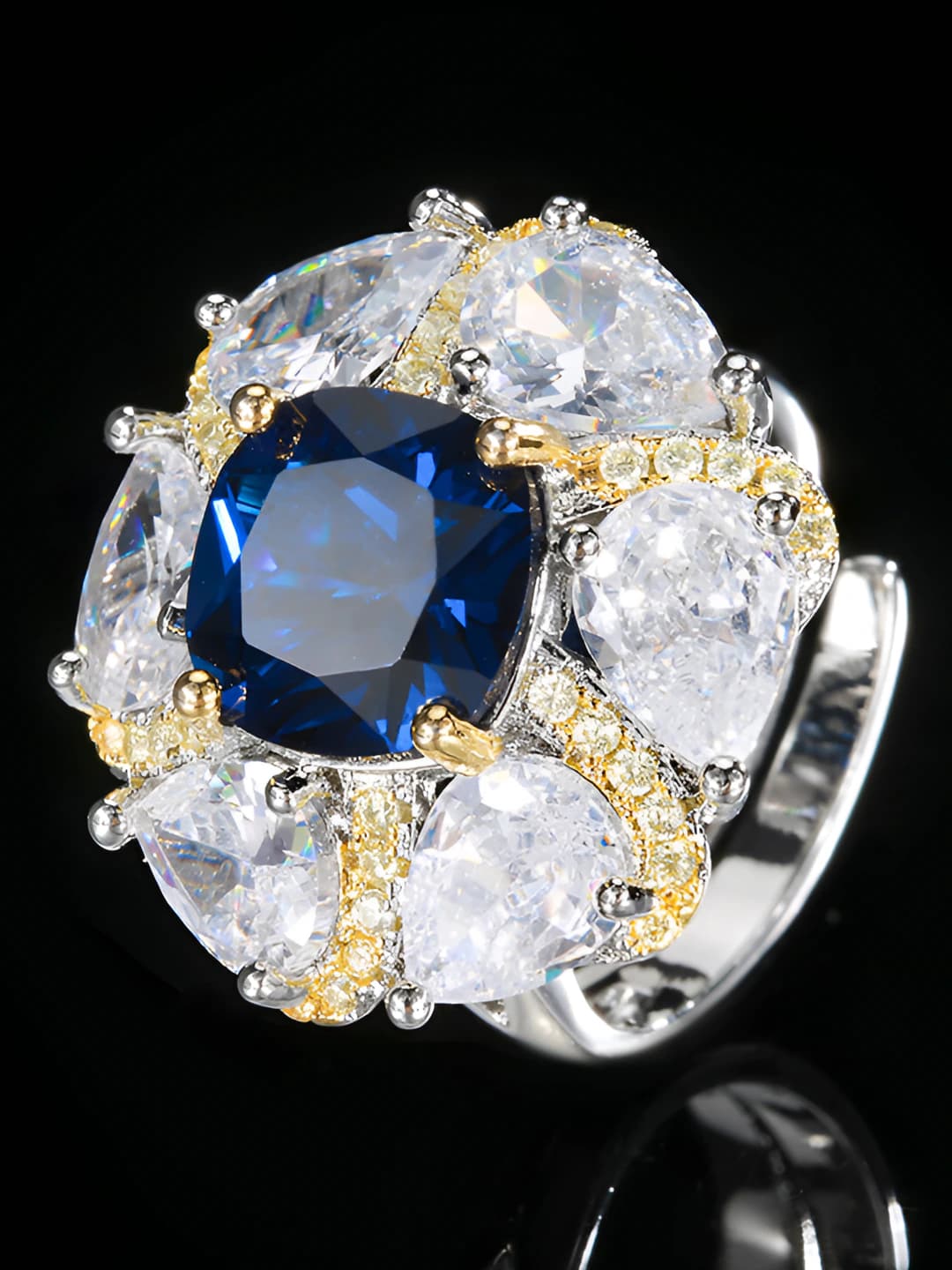 Blue spinel ring