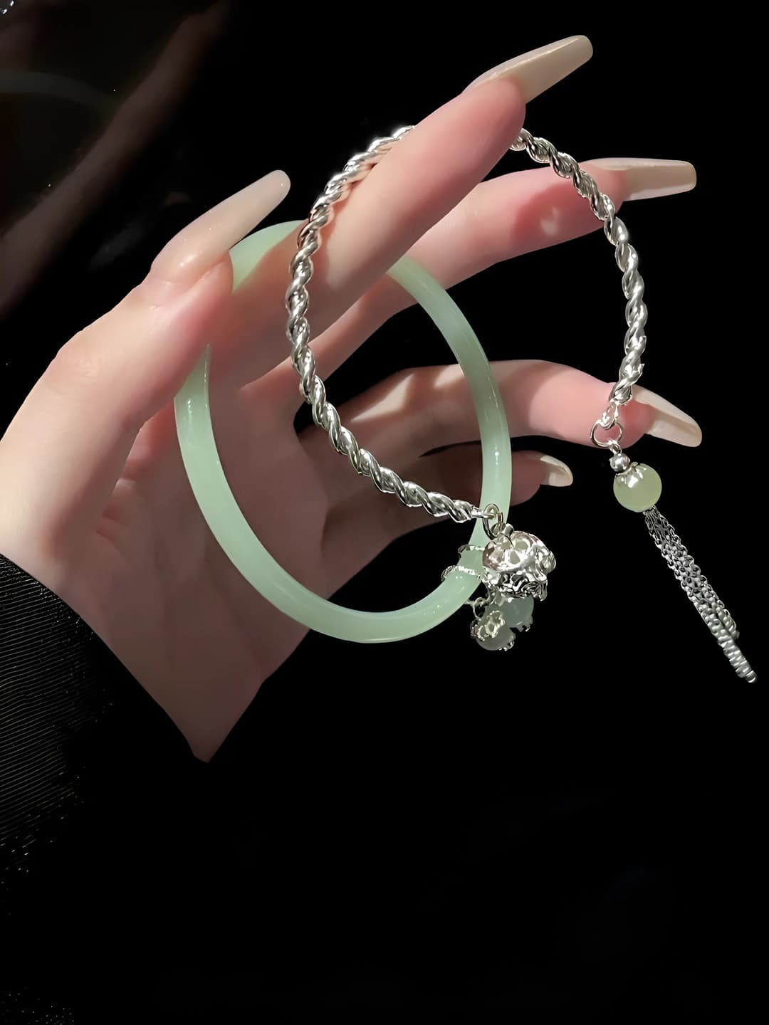 Women's new Chinese style antique national trend bell bracelet, simple, fairy-like, versatile, summer, niche design, premium feel, tassel bangle