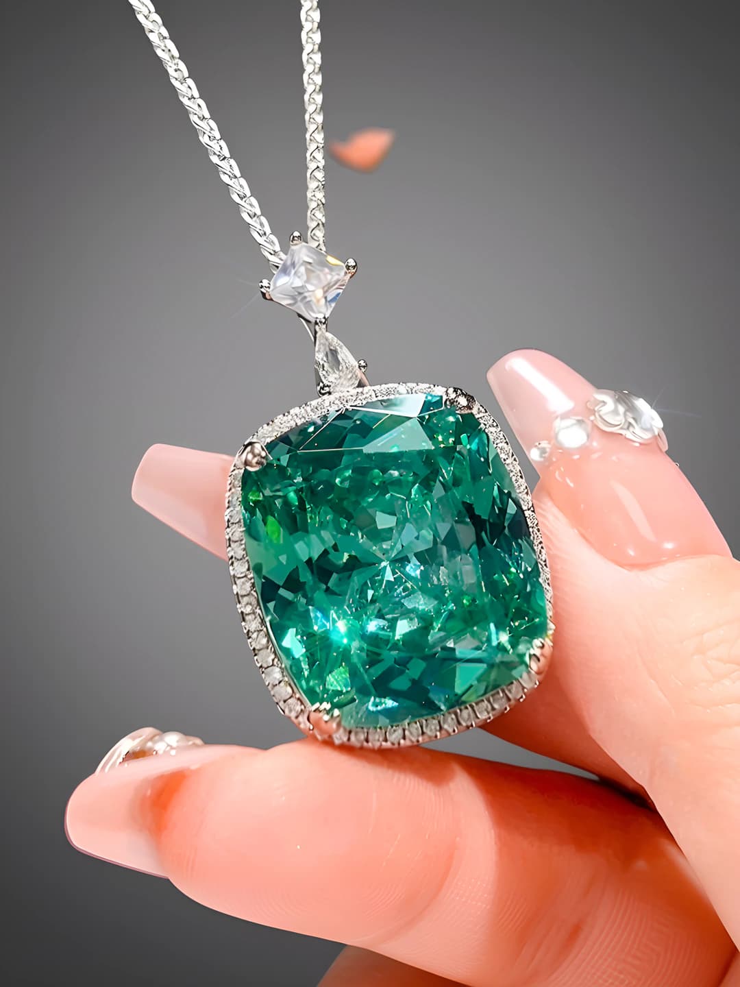 Paragreen osma Chopard zanjir