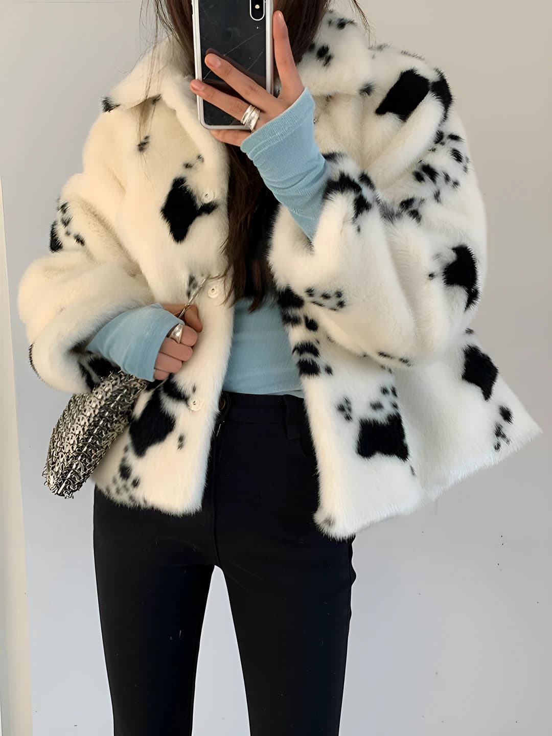 Women's faux fur coat for autumn-winter 2026, cropped, long sleeve, square collar, black and white