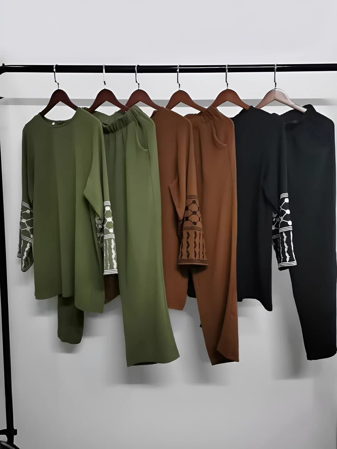 Women's embroidered top and wide-leg trousers set, long sleeve, solid colour, casual style