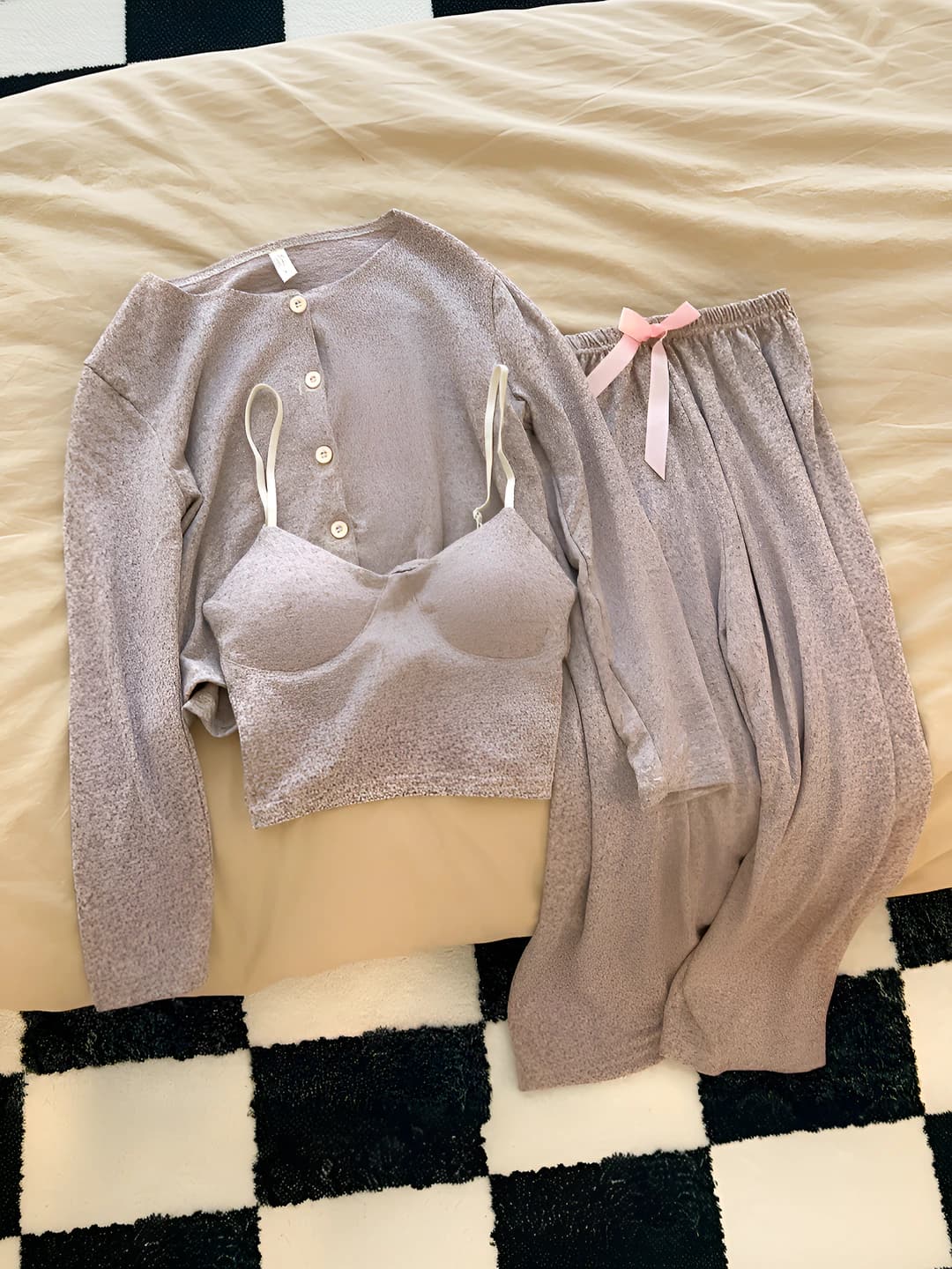 410-1 Light pink three-piece