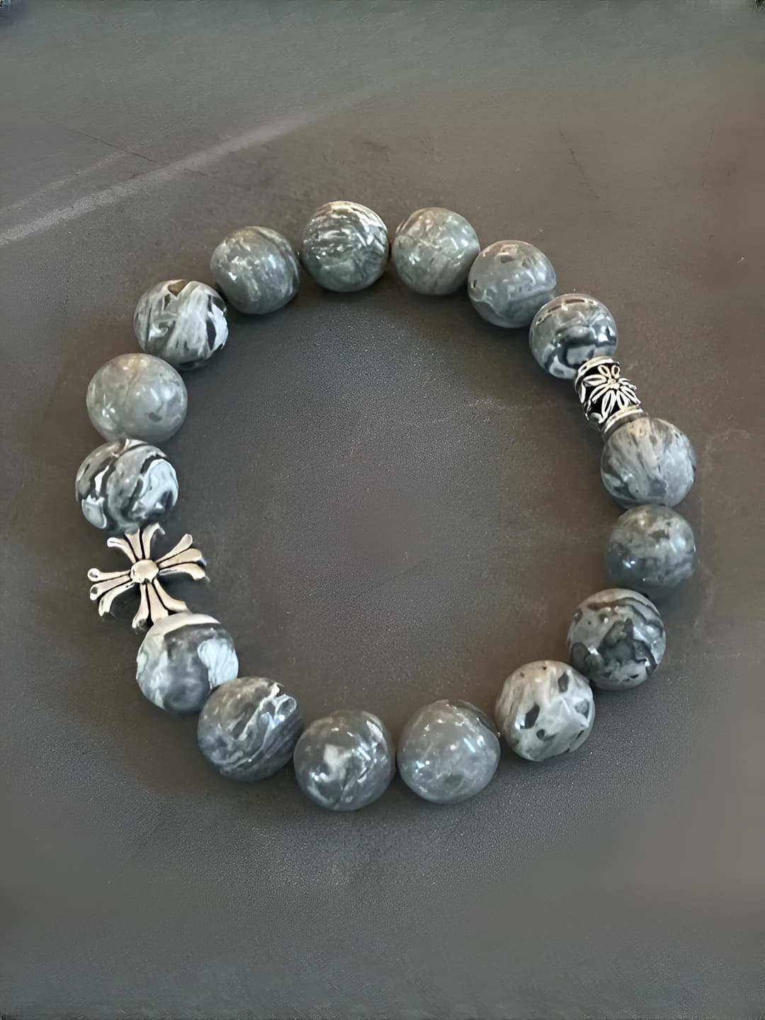 Single cross bracelet