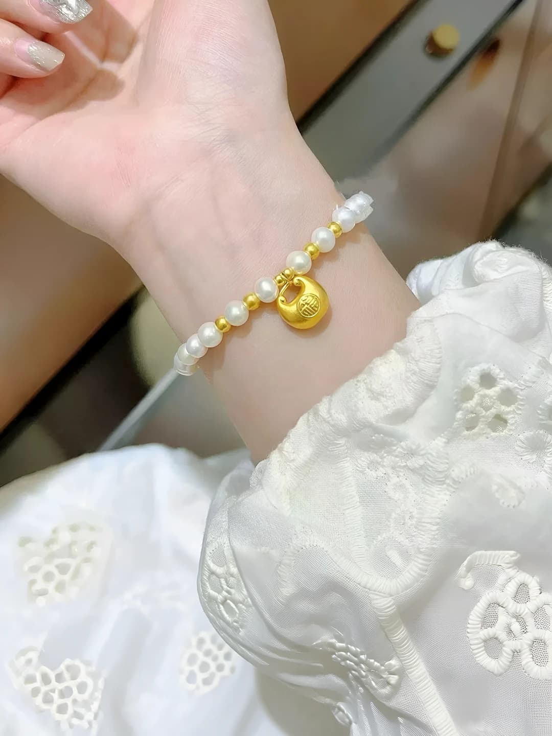 M433 Pearl fish bracelet