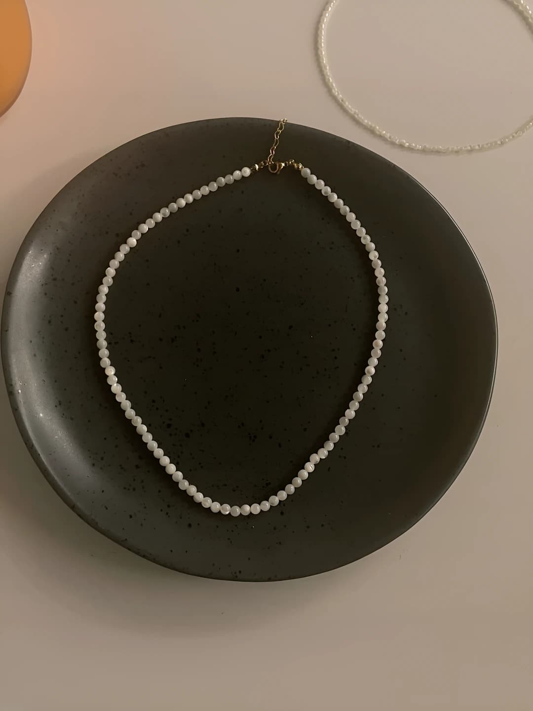 White moon necklace 6mm (42-6cm)