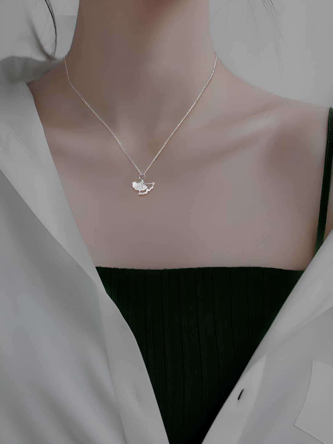 M1342 Ginkgo leaf necklace