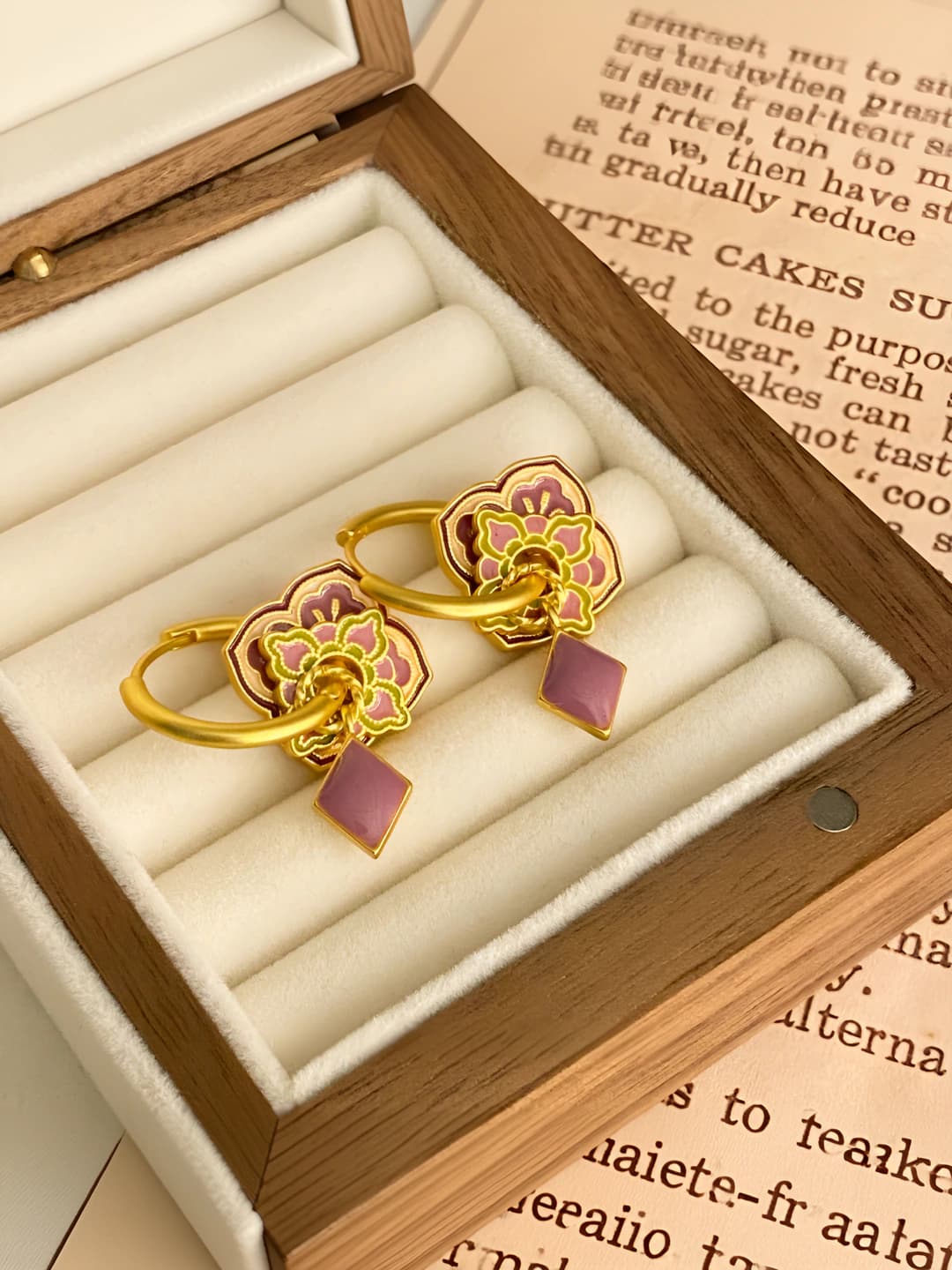 Women's colorful floral retro style earrings for spring