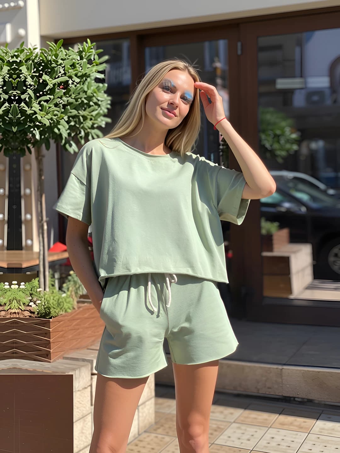 Women's summer casual set: crew neck short sleeve t-shirt and short shorts, solid colour, 95% polyester
