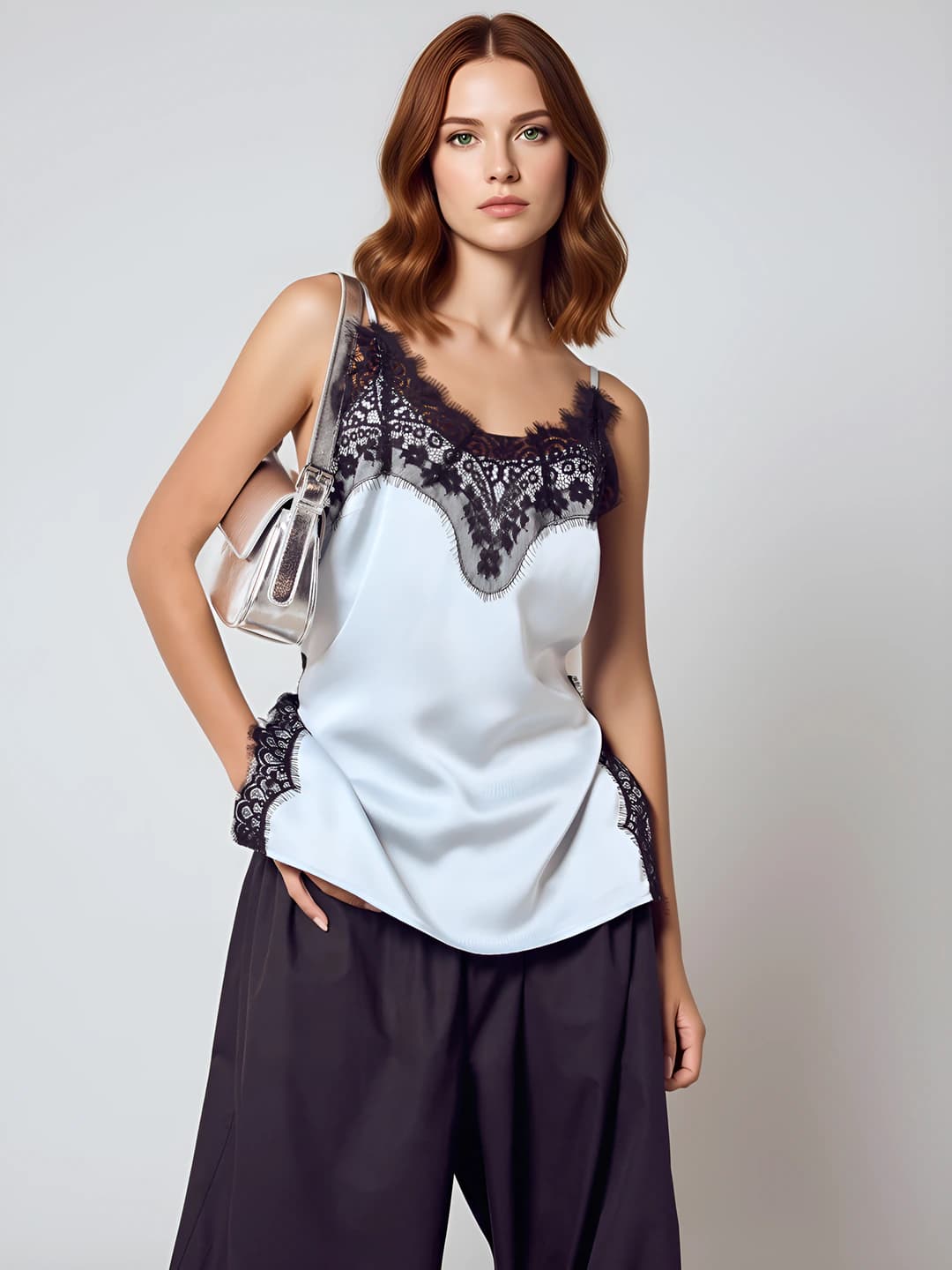 Ayollar uchun retro dantelli yengsiz V-yoqali bosma naqshli yozgi satin top