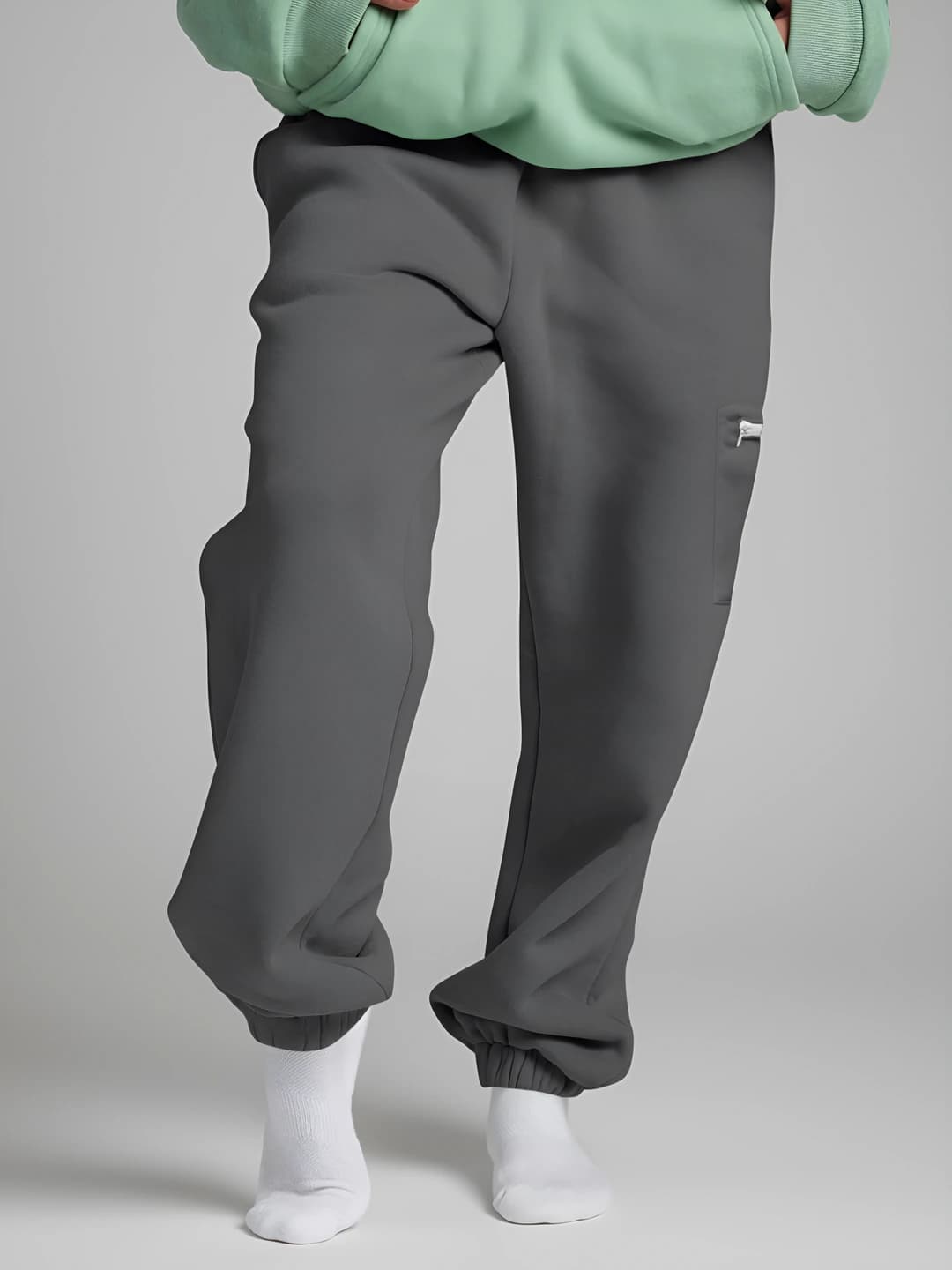 Dark grey (pants)
