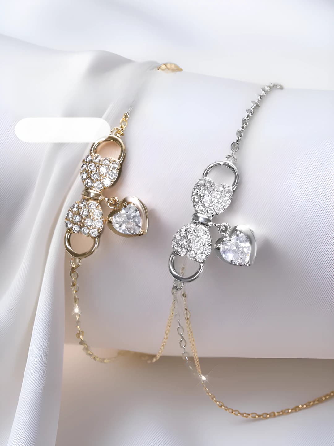 Women's Korean style bracelet with zircon, bow and heart-shaped pendant