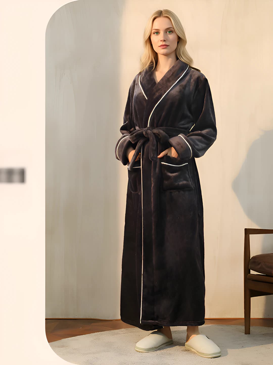 2001 Zafaron qora [Ayol]