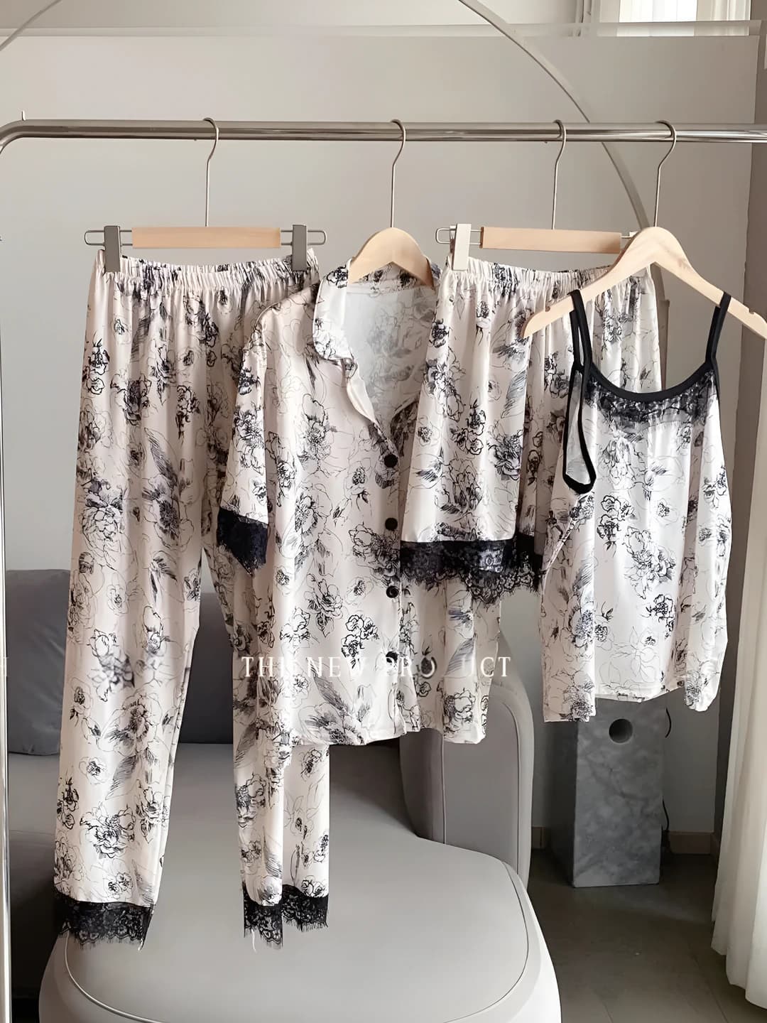 Women's floral home set (4-piece), ice-silk fabric, V-neck, elbow-length sleeve, ankle-length trousers, loose fit, 2026