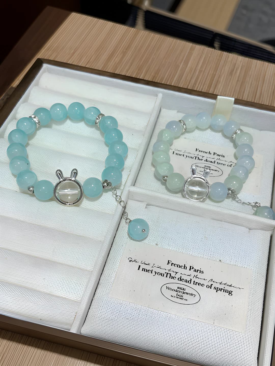 Women's bracelet: handmade mixed material, rabbit design element, Japanese and Korean style, fresh and sweet look