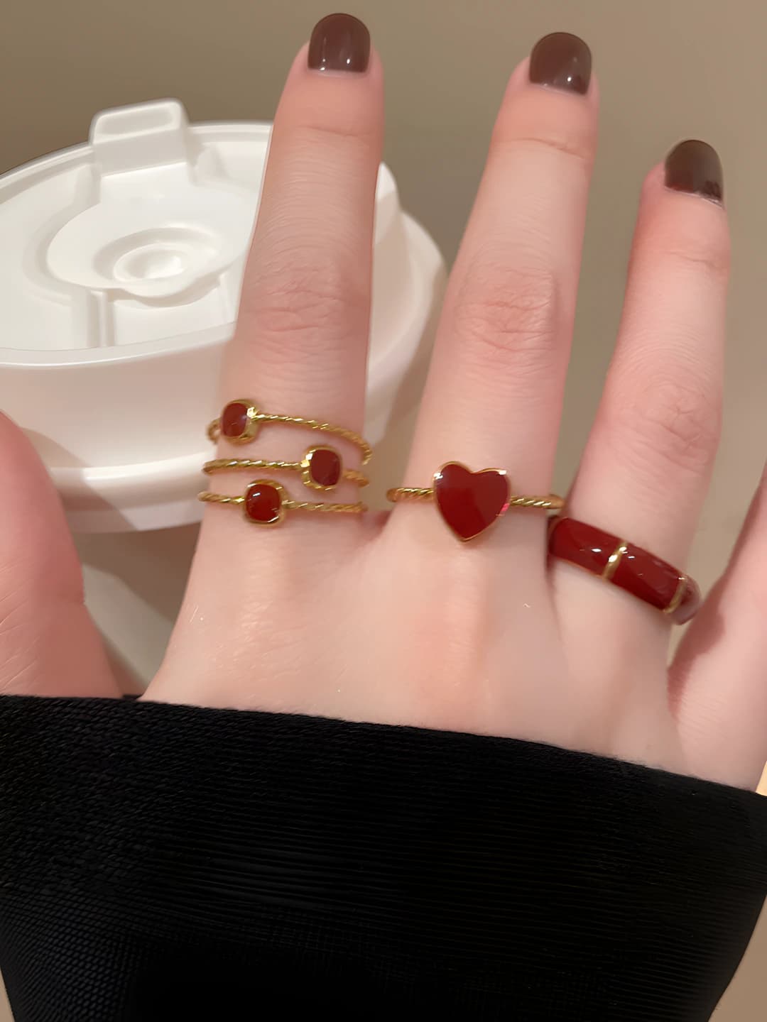 Retro red heart ring for women
