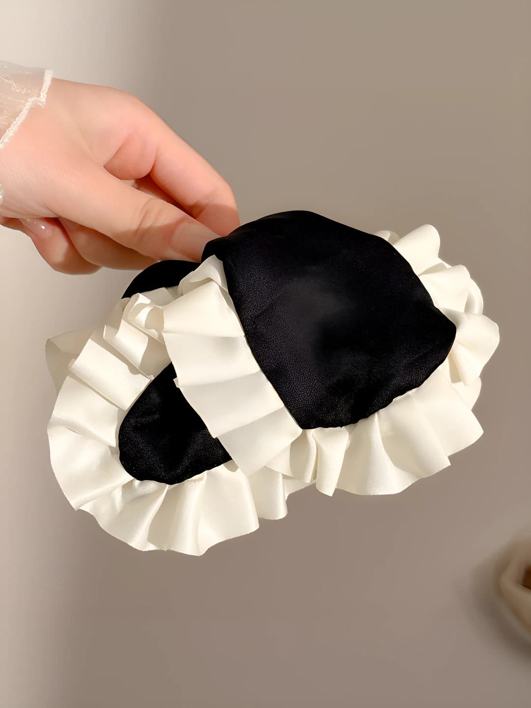 5# Белый цветочный край треугольный зажим ~13cm