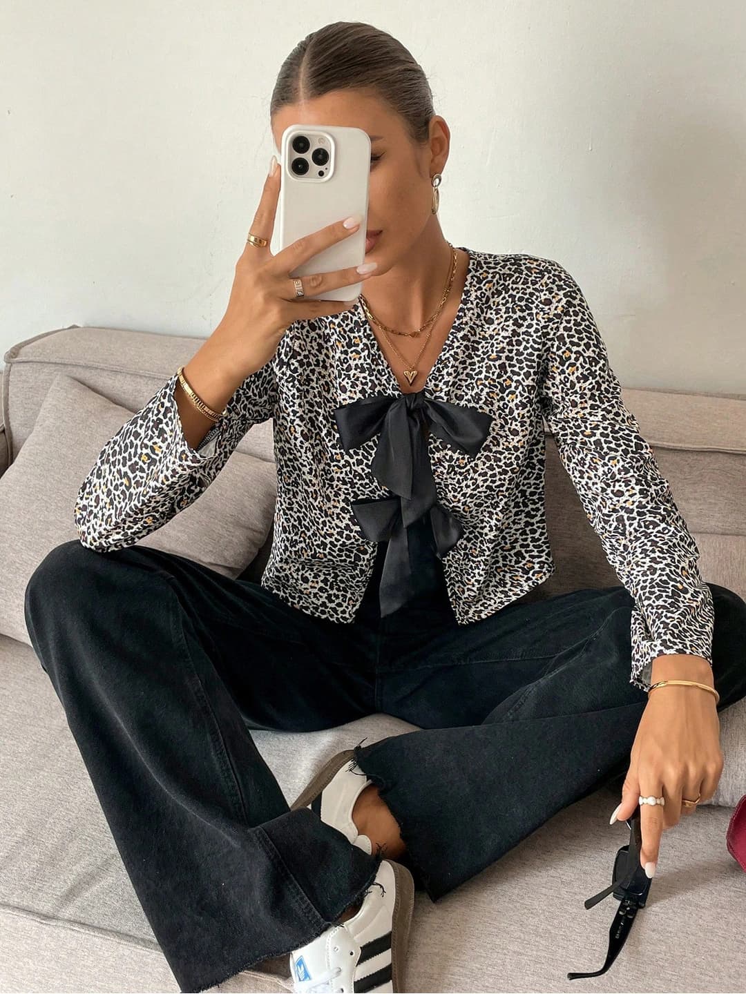 Women's autumn long sleeve blouse with crew neck, loose fit, and leopard print