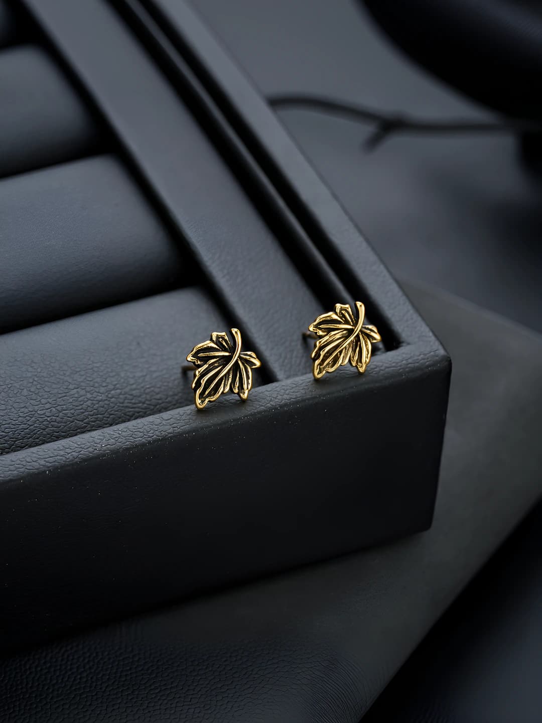 X647-B Antique gold earrings