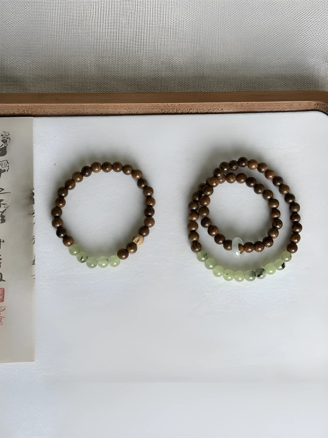 Women's retro style original design new Chinese style sandalwood and garnet bead bracelet, stackable design