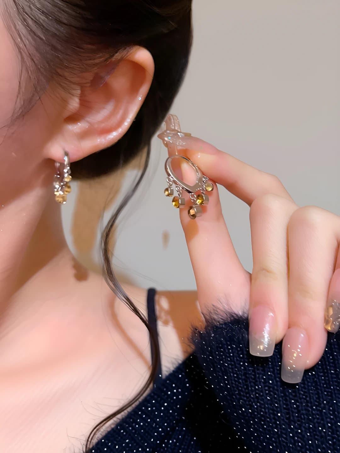 Women's autumn-winter retro coffee-colored zircon tassel earrings, 925 silver post, geometric shape, delicate and elegant design