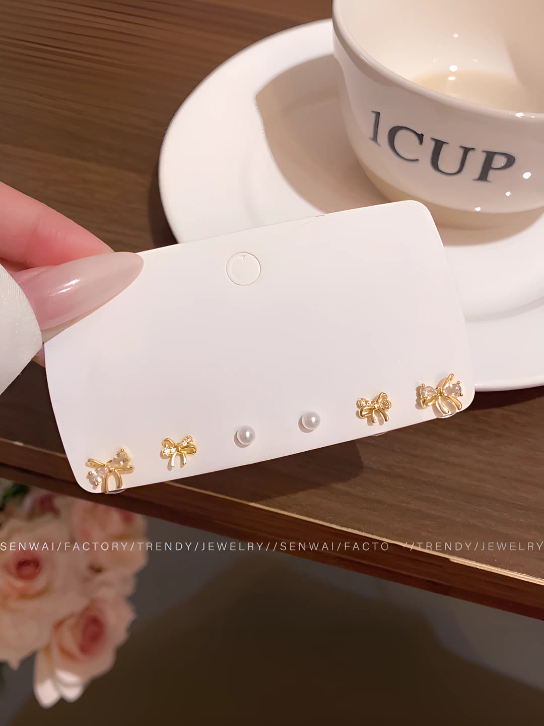 E7089 Gold