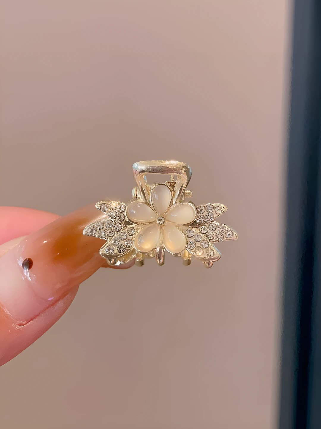 4# Flower wings clip, 2.7 cm