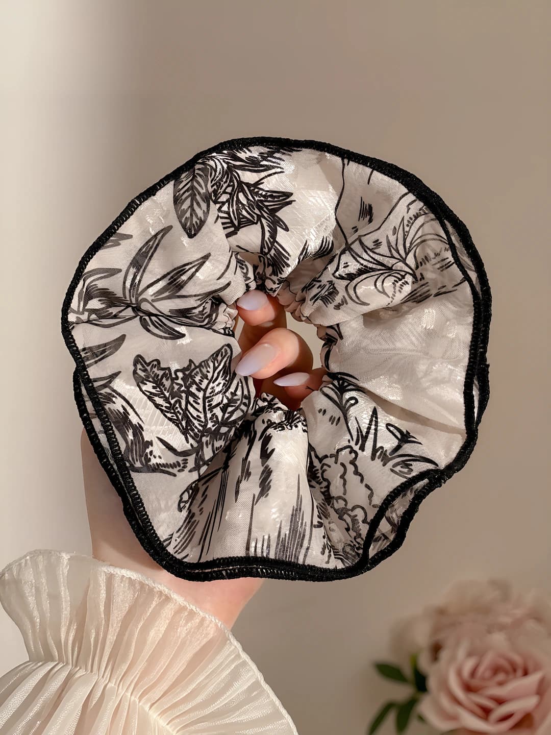 1# Printed ruffle hair tie 15 cm