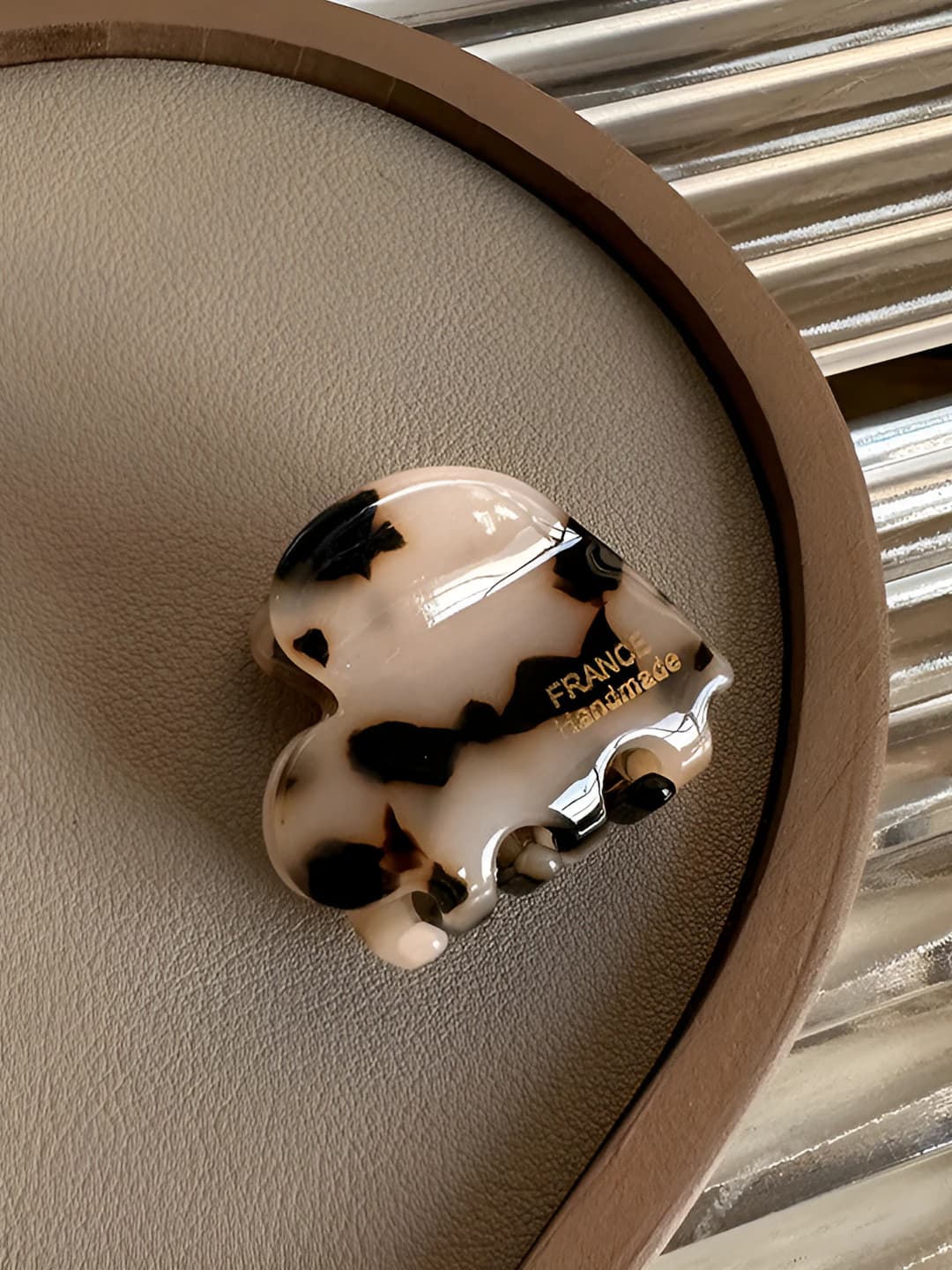 7# light tortoise heart, 3.2 cm