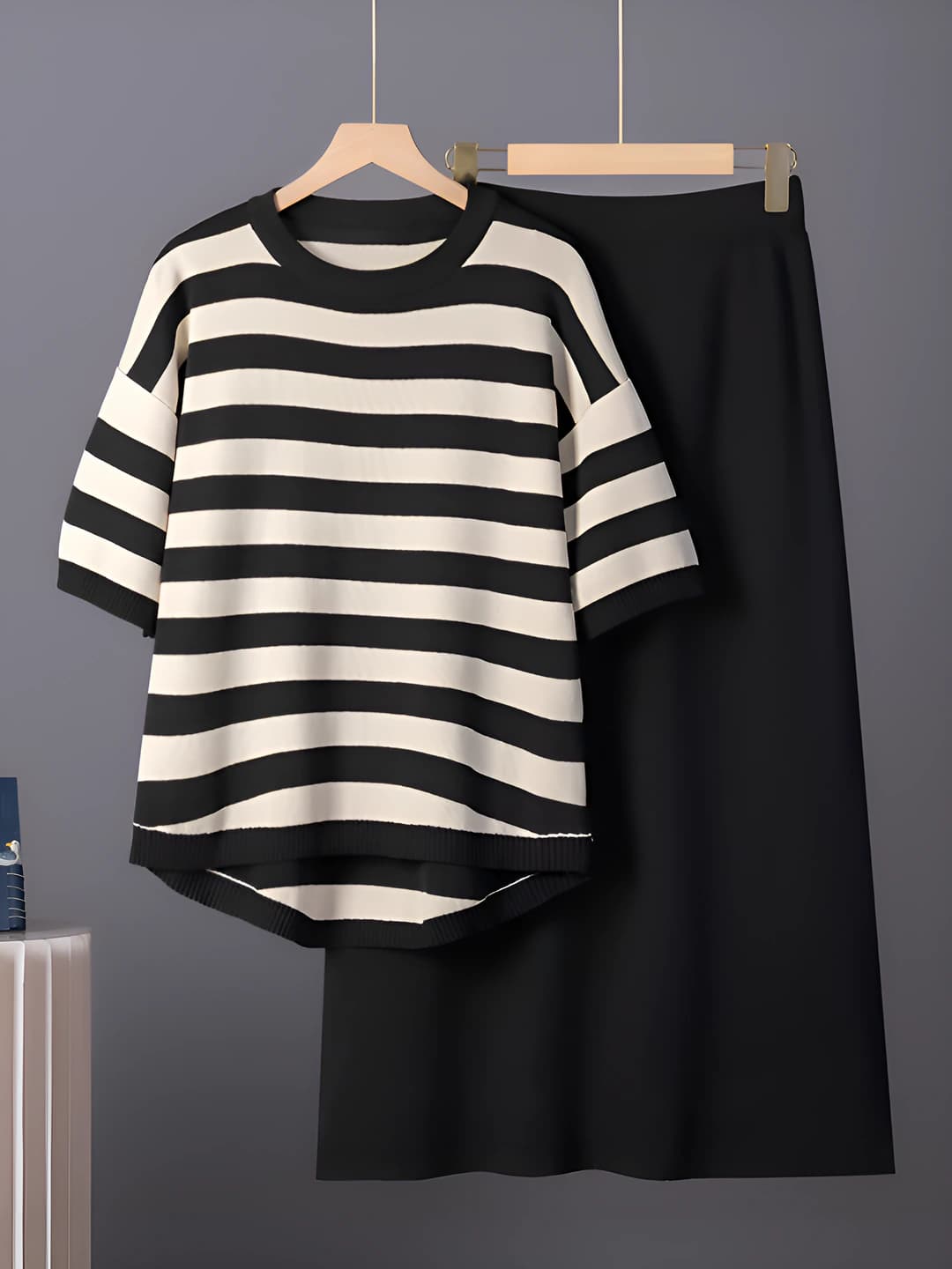 Women's summer two-piece set: short sleeve sweater and skirt, elbow-length sleeve, 90-95% polyester, casual style