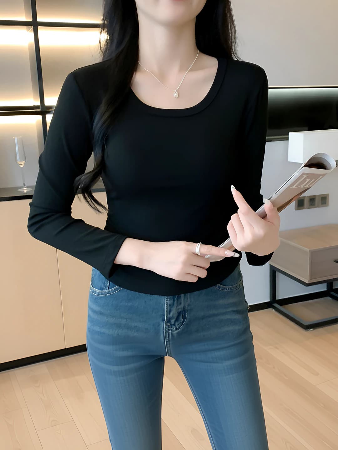 Women's 2026 autumn-winter long-sleeve base top, slim fit, slimming, cropped, U-neck, solid colour, casual style, t-shirt