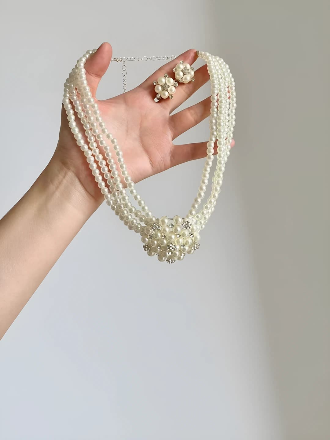 Layered pearl necklace