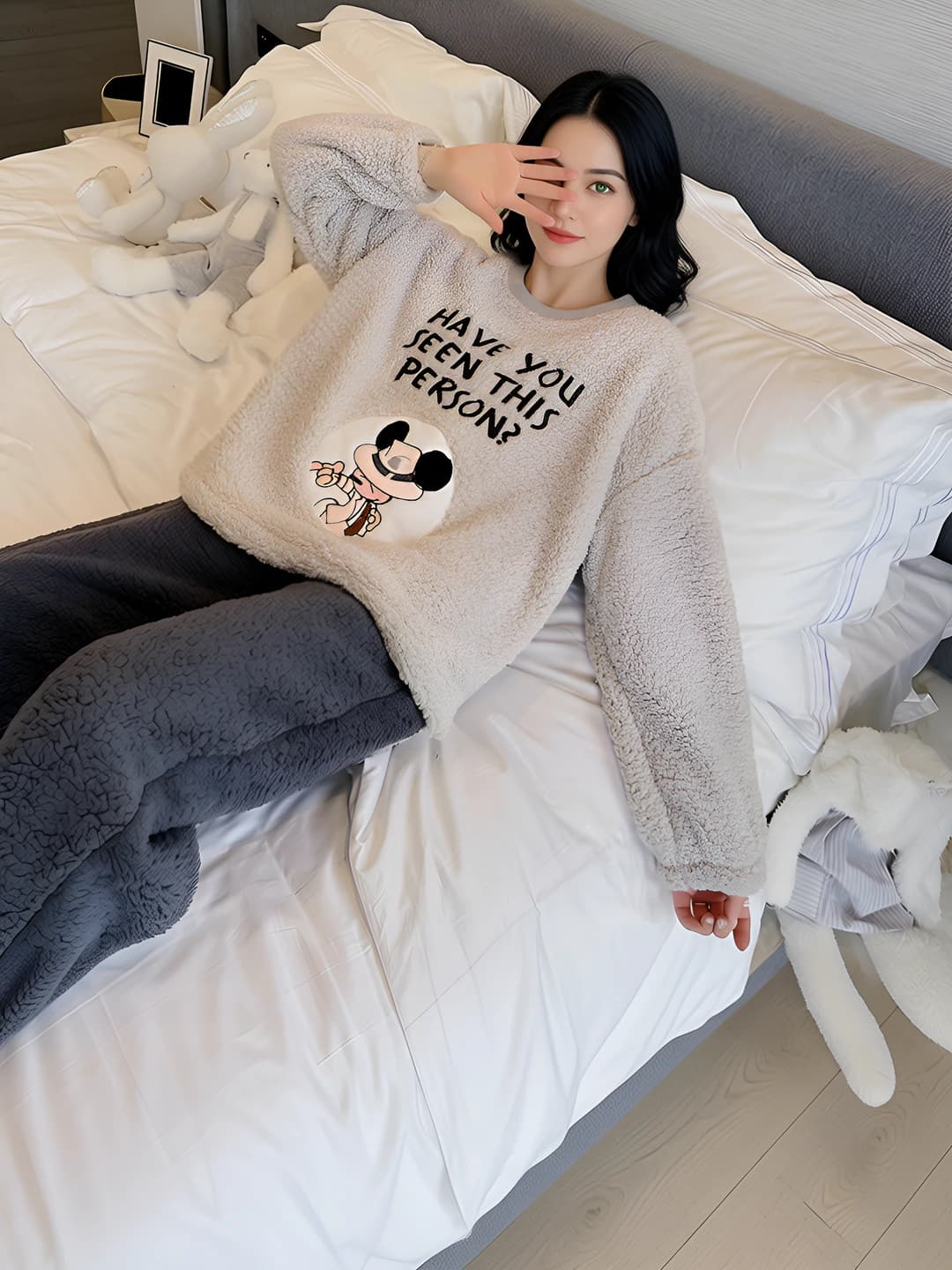 Women's autumn-winter coral fleece pyjamas set, fleece-lined, long sleeve, trousers, thickened, crew neck