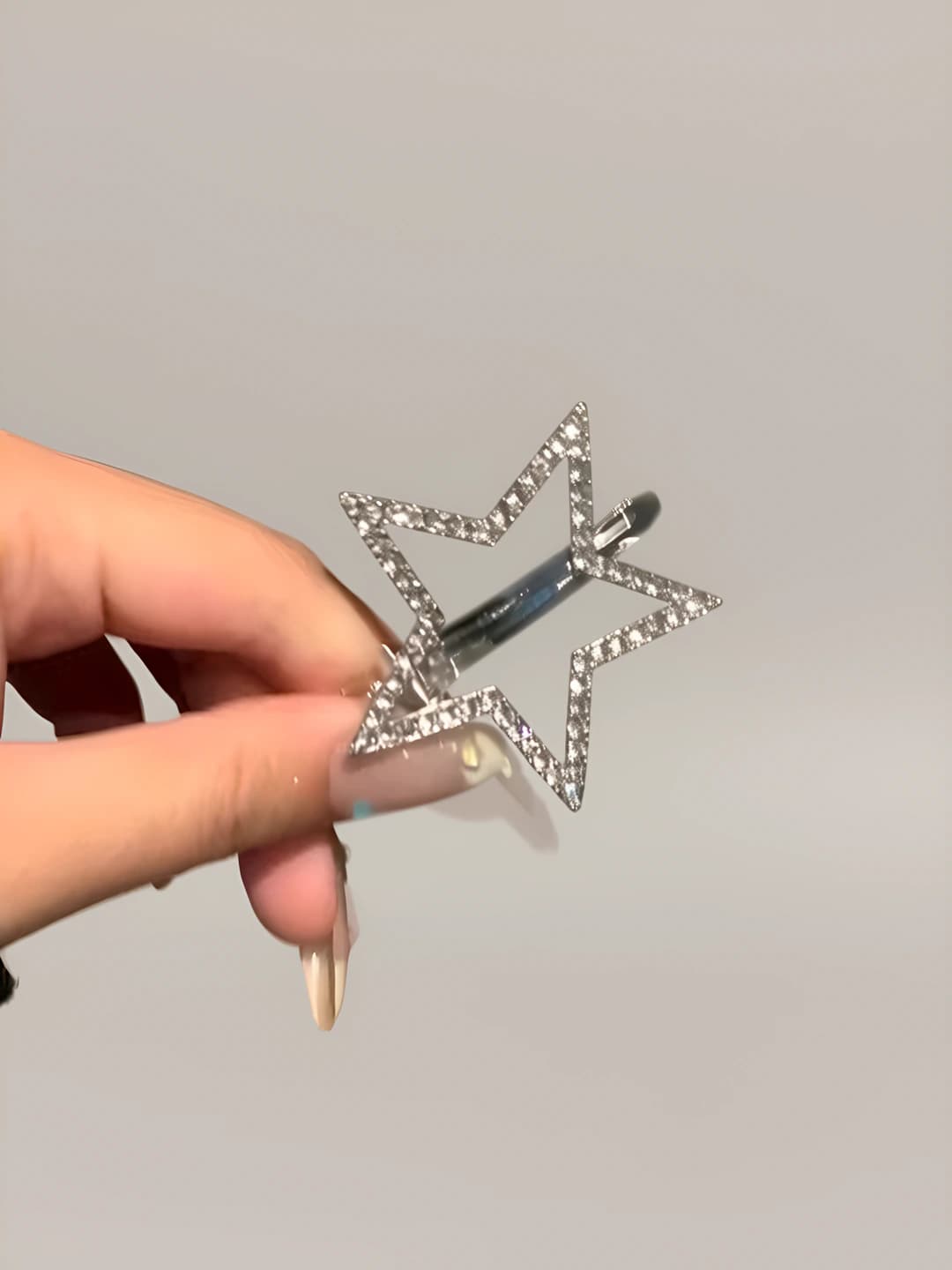 Cut-out star, ~4.5 cm
