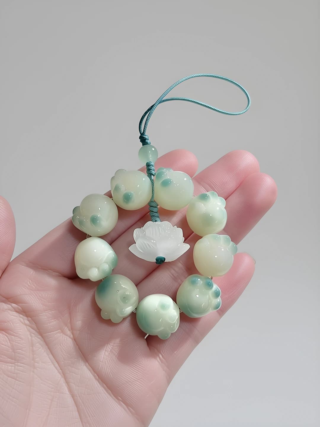 Qing Shan Dai phone chain