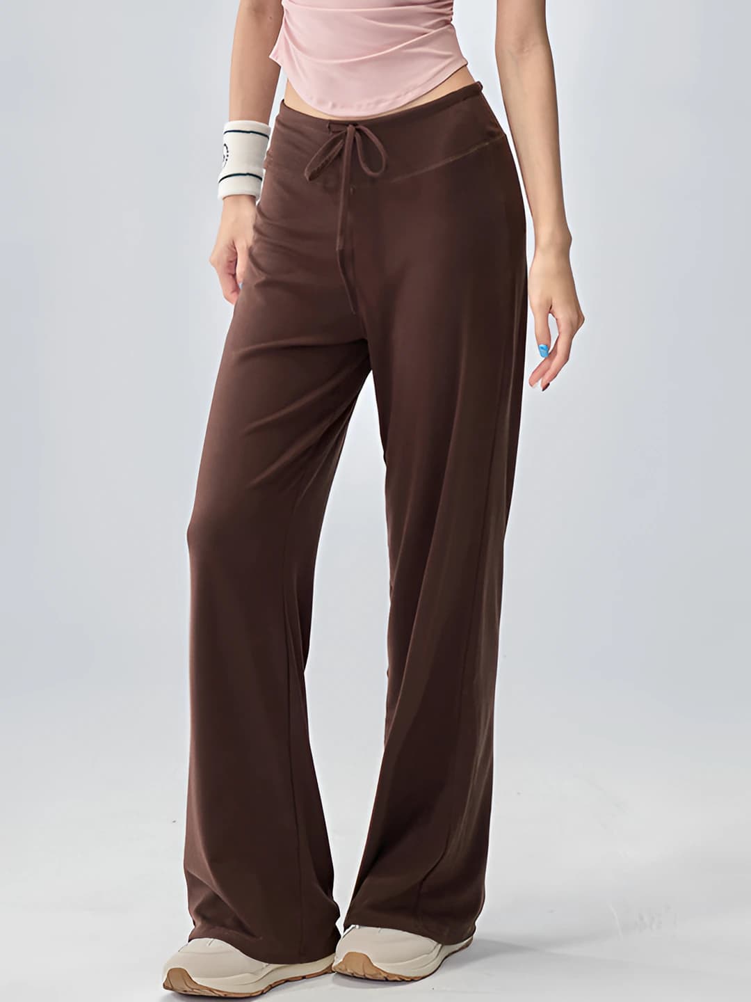 Dark brown (pants)