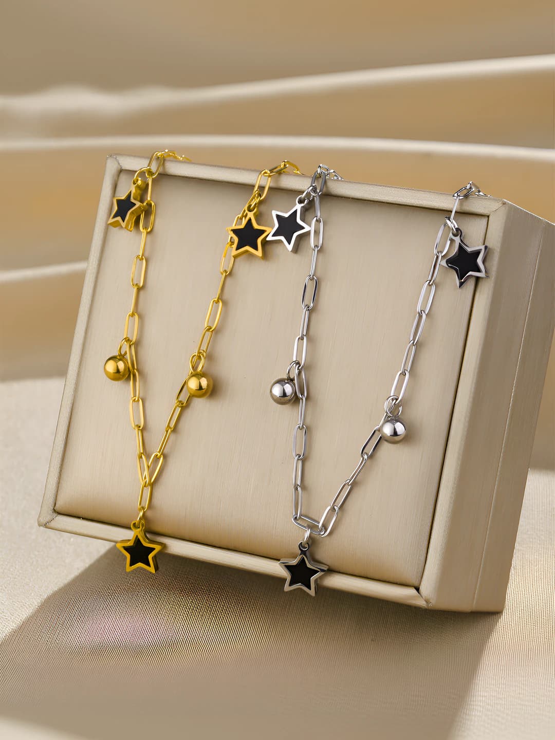 Women's titanium steel necklace with star-shaped pendant