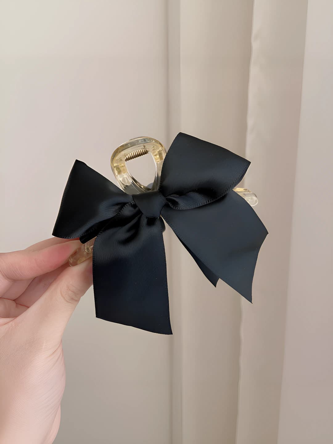 White base black bow