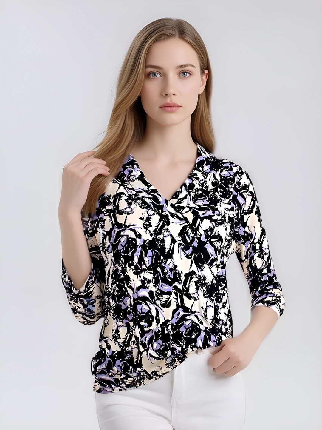 Women's printed V-neck t-shirt, three-quarter sleeve, loose fit, natural silk