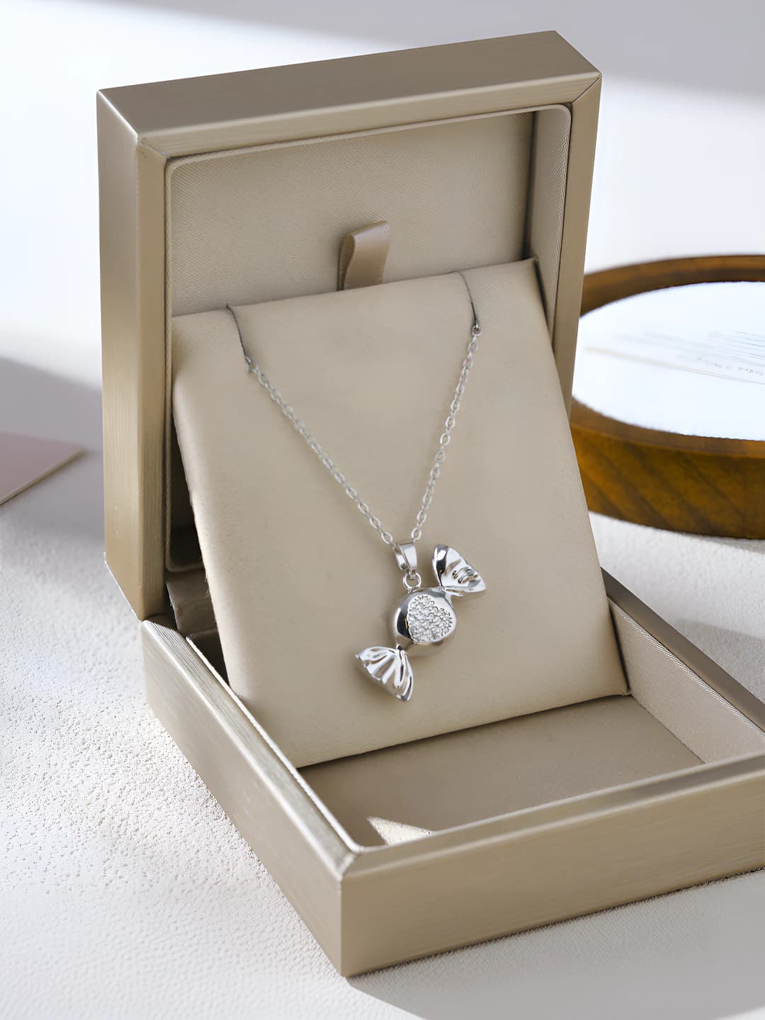 1061-Silver candy