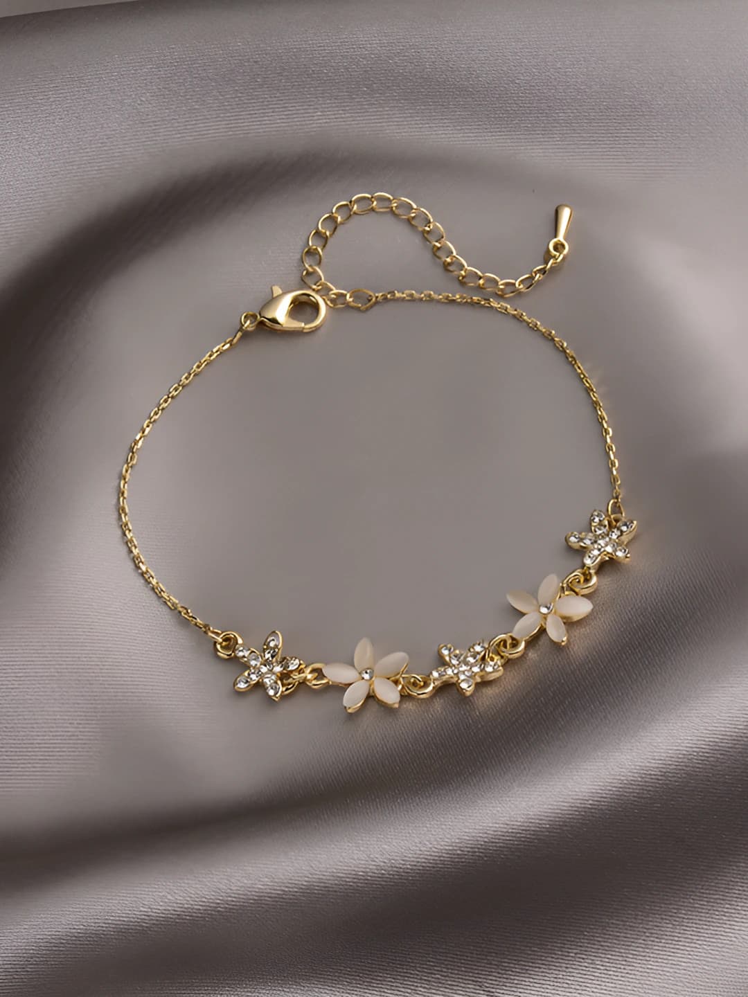 2088# Five-petal flower bracelet