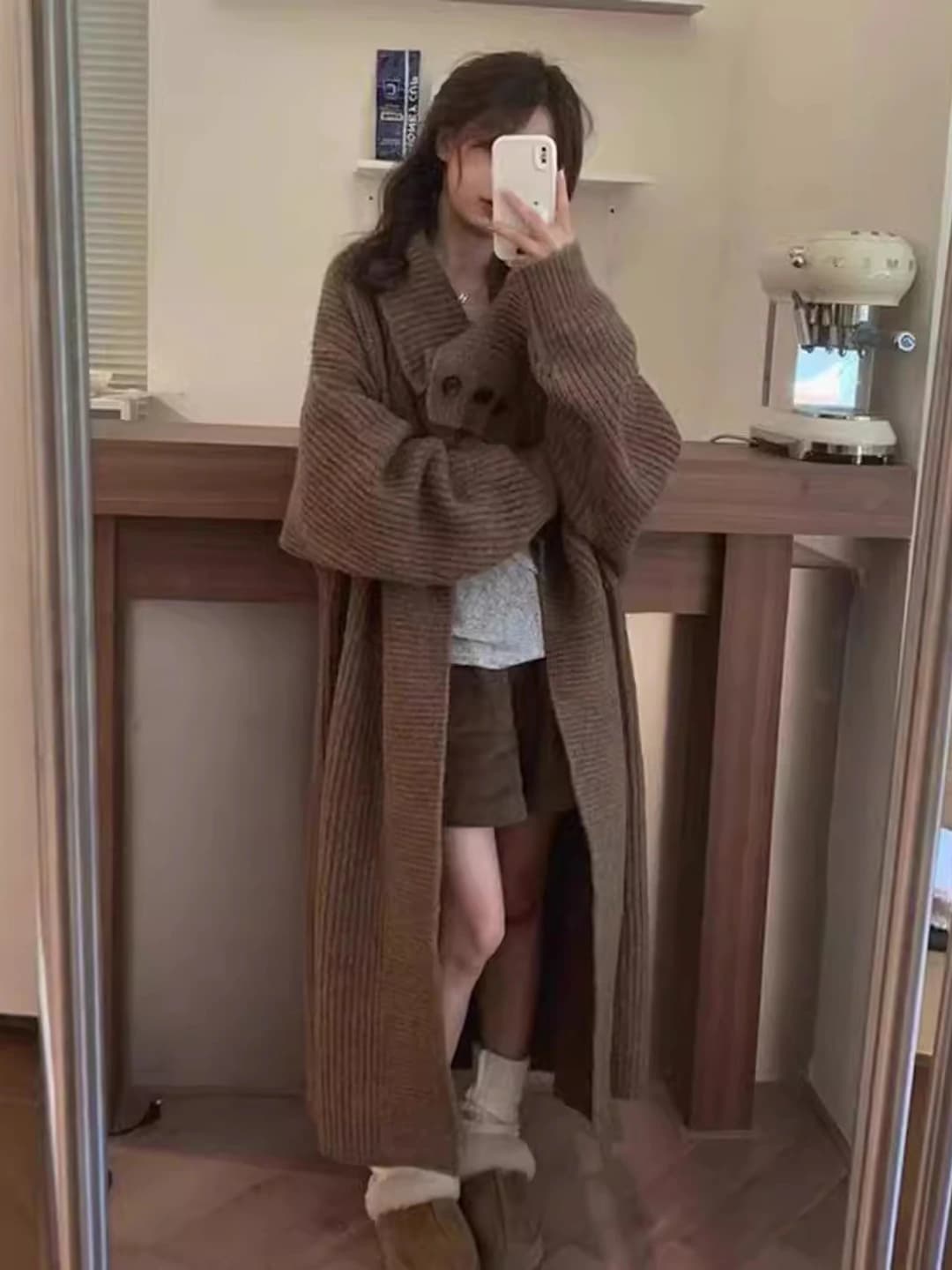Ayollar uchun uzun kardigan, kuz-qish mavsumi uchun, polyester, qalin, bo'sh (oversize) kesim, qaytarma yoqa, uzun yeng, 3D naqsh, kundalik uslub