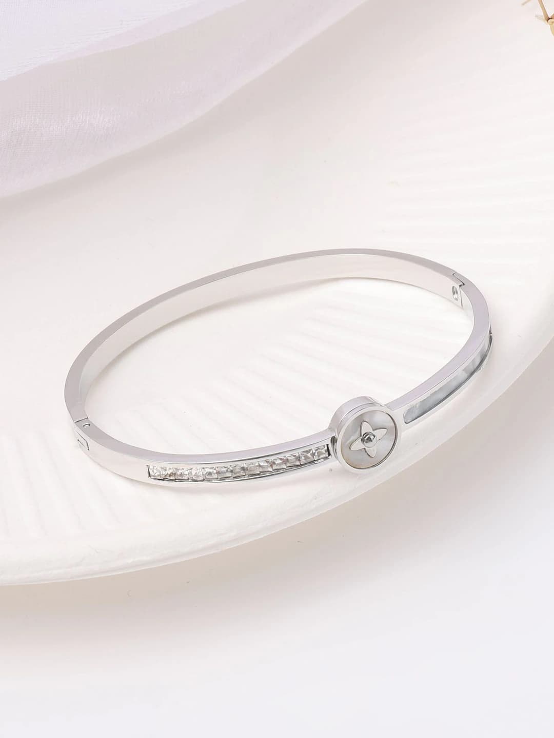 9937-Silver
