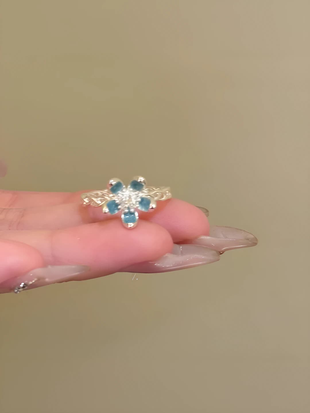 M1243 Blue floral ring