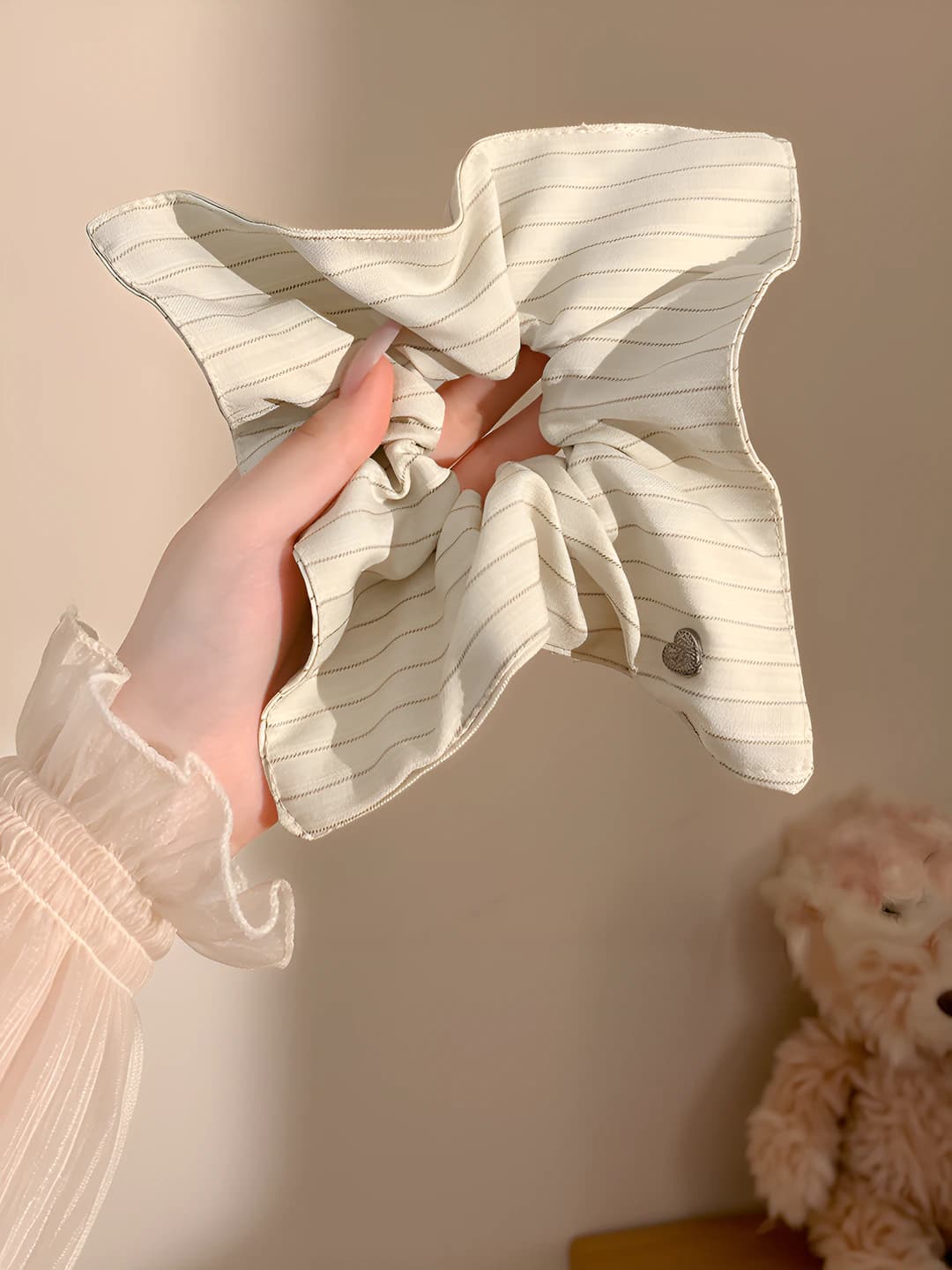 4# Heart striped - square, off-white, ~22*22 cm