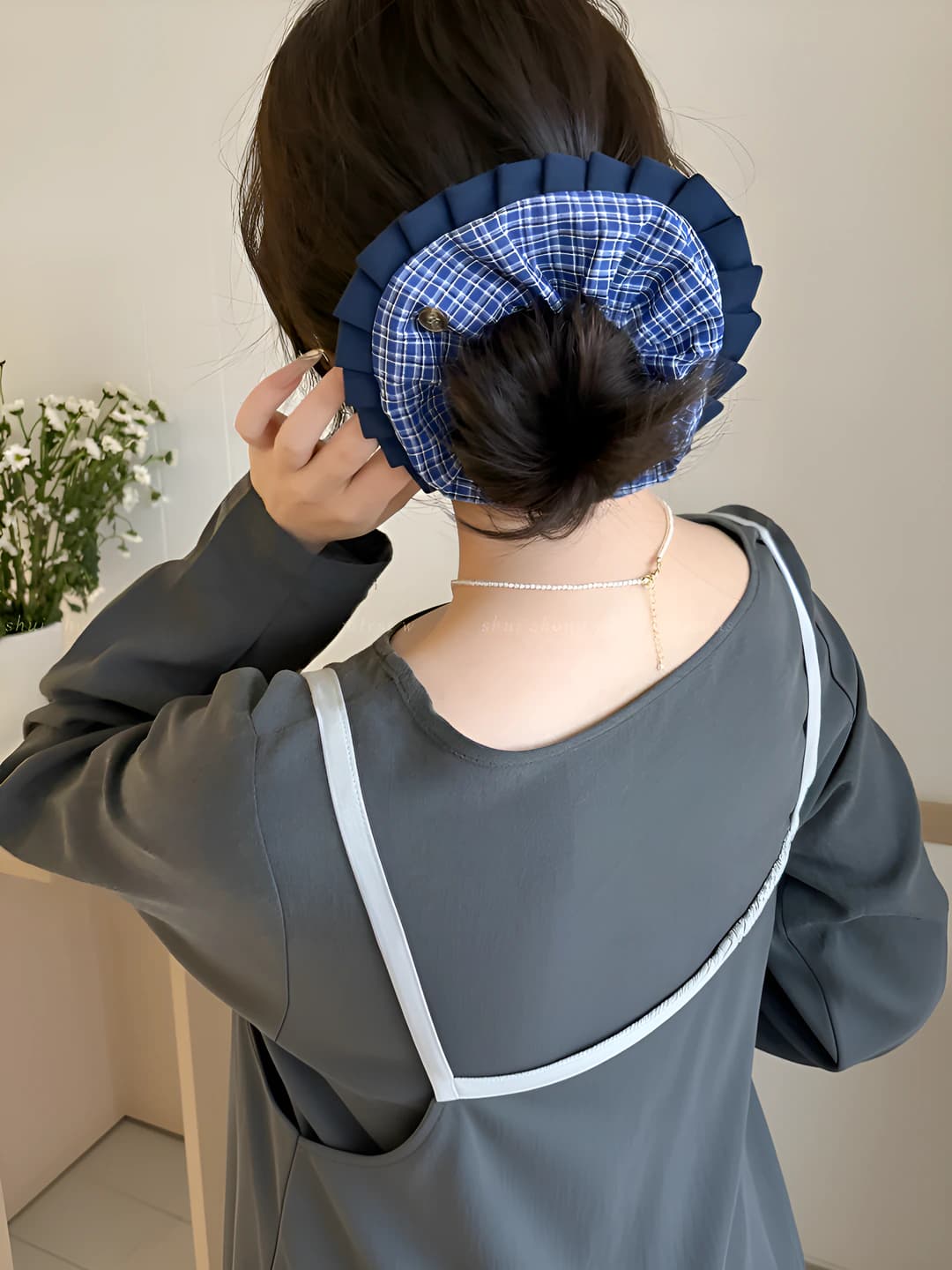 Plaid sausage loop, blue edge, 16.5 cm
