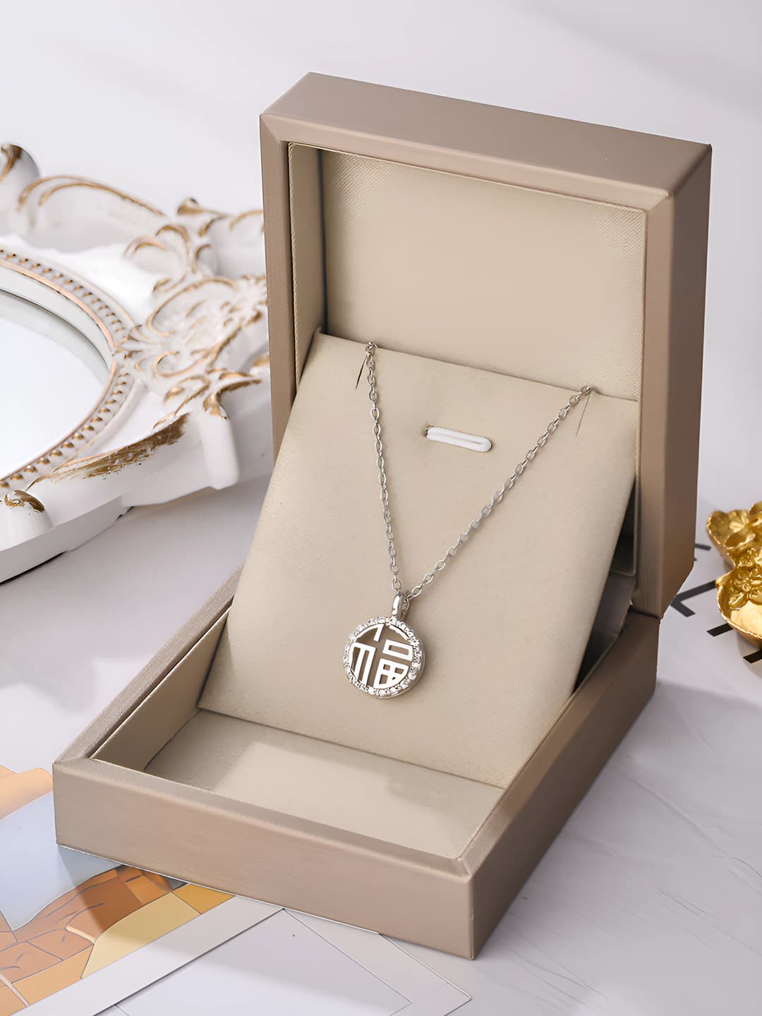 8906-Silver